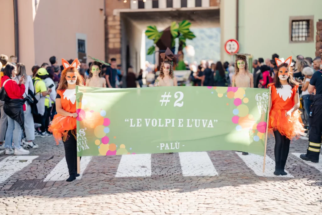 PALÙ – LE VOLPI E L’UVA