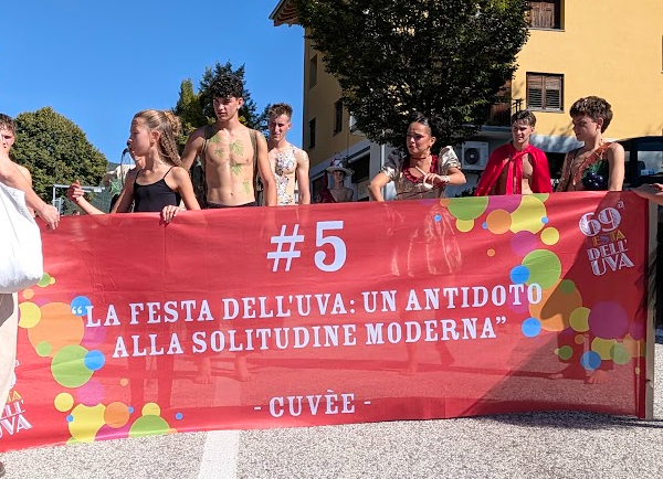 CUVÈE – “LA FESTA DELL’UVA: UN ANTIDOTO ALLA SOLITUDINE MODERNA”